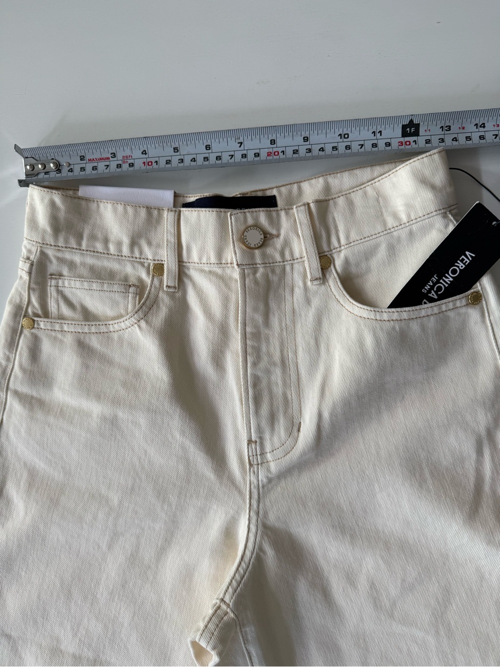 Veronica Beard Cream High-Rise Wide-Leg Bermuda Shorts - Picture 10 of 12